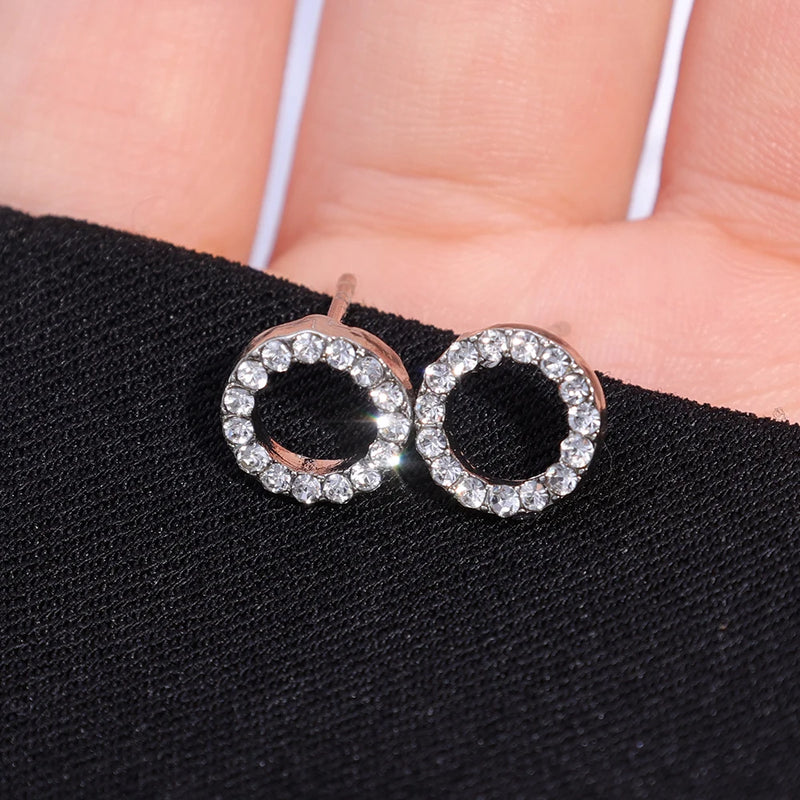 Simonete Circle Necklace (+ Complimentary Earring)