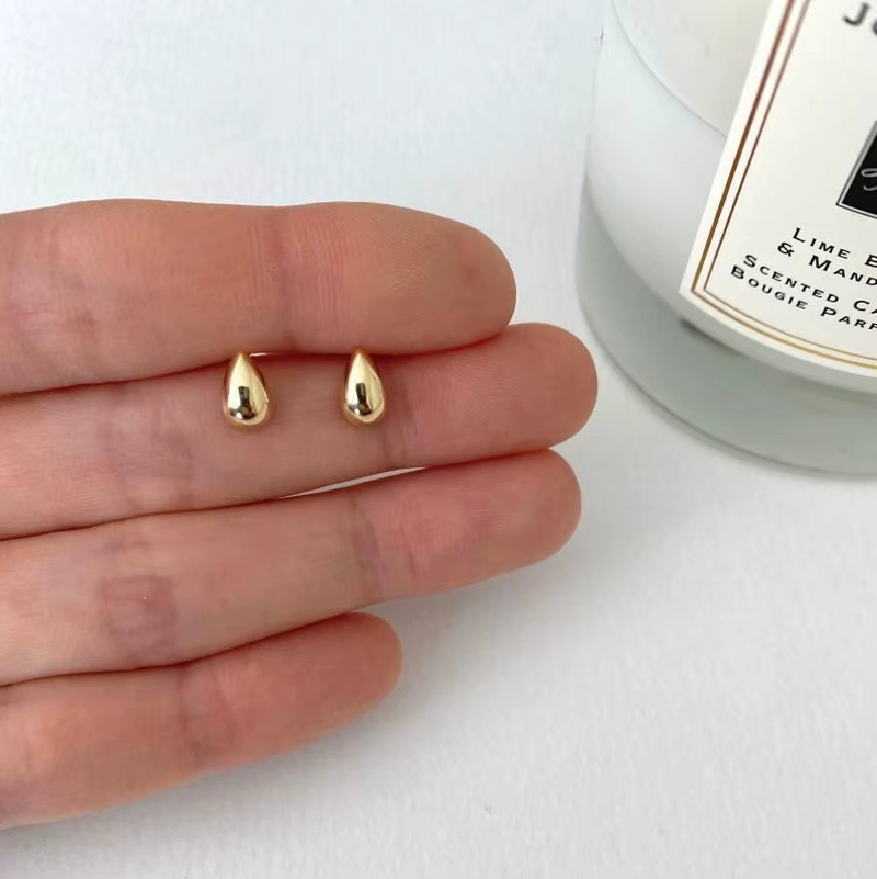 Quiet Teardrop Stud Earrings