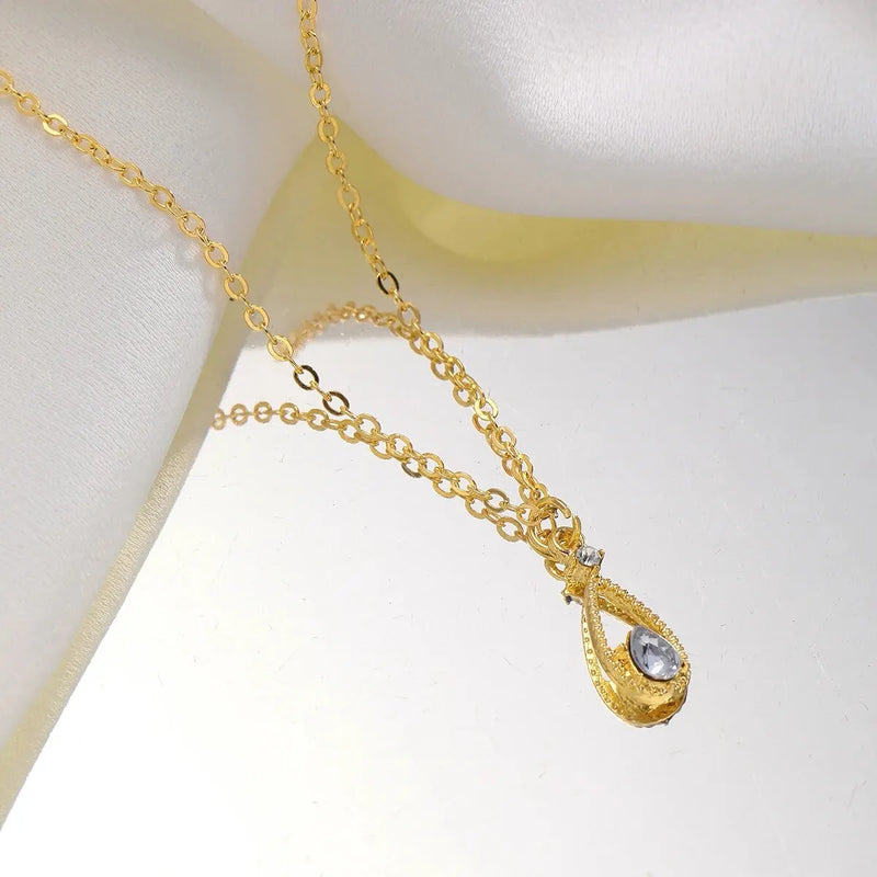 Gilded Dewdrop Necklace