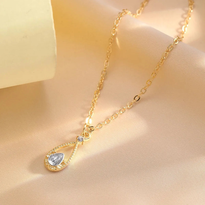 Gilded Dewdrop Necklace