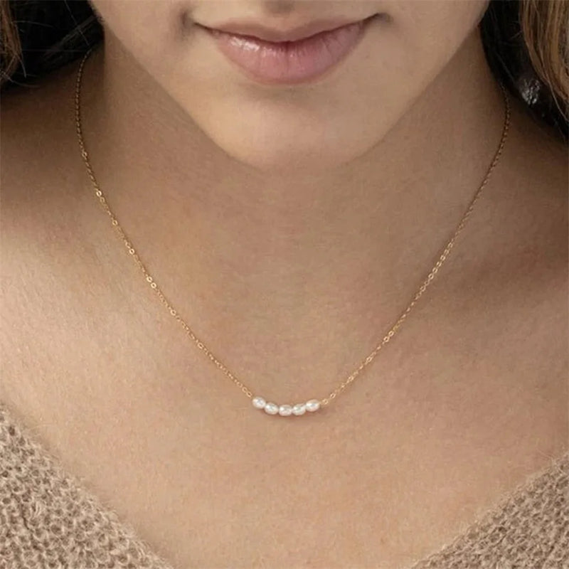 Briana Pearl Curve Necklace