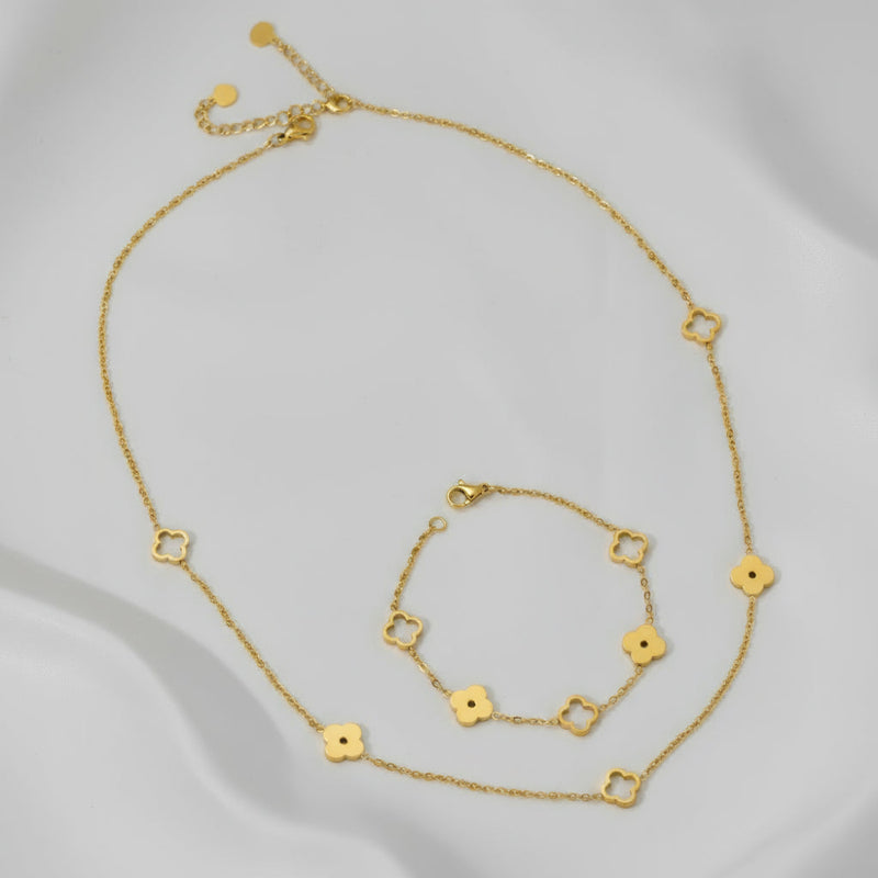 Clover Station Necklace (+ Complimentary Bracelet)