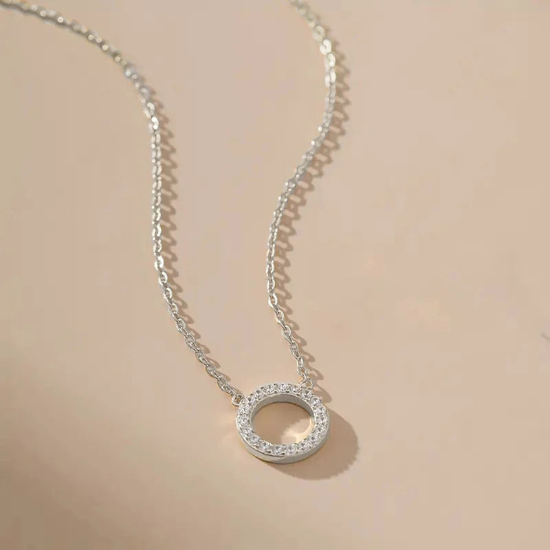 Simonete Circle Necklace (+ Complimentary Earring)