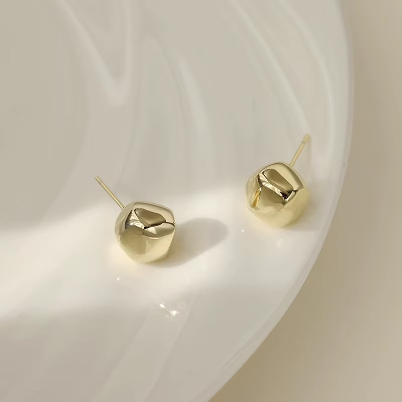 Pebble Stud Earrings
