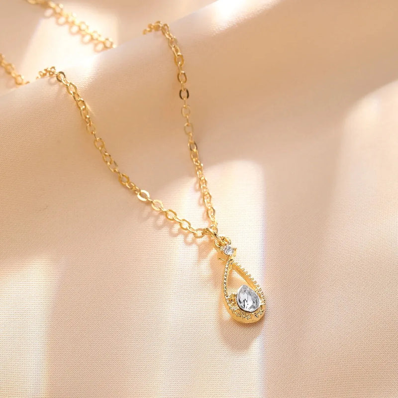 Gilded Dewdrop Necklace