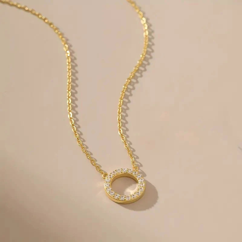 Simonete Circle Necklace (+ Complimentary Earring)