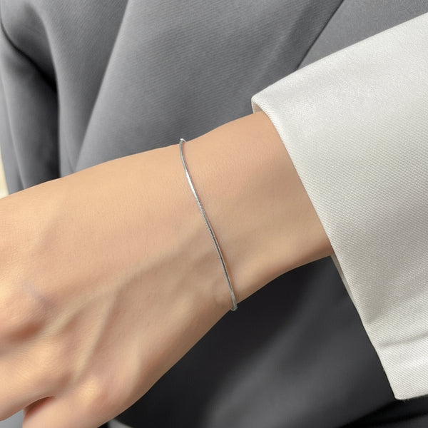 Fine Line Bracelet